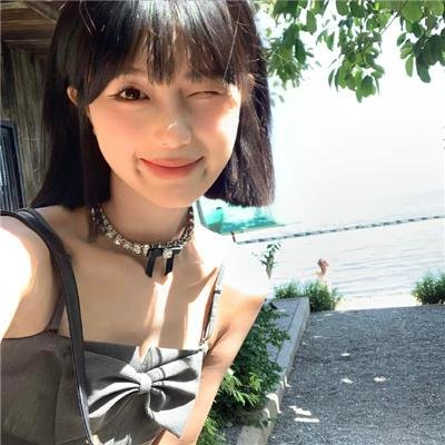 小孩好黑